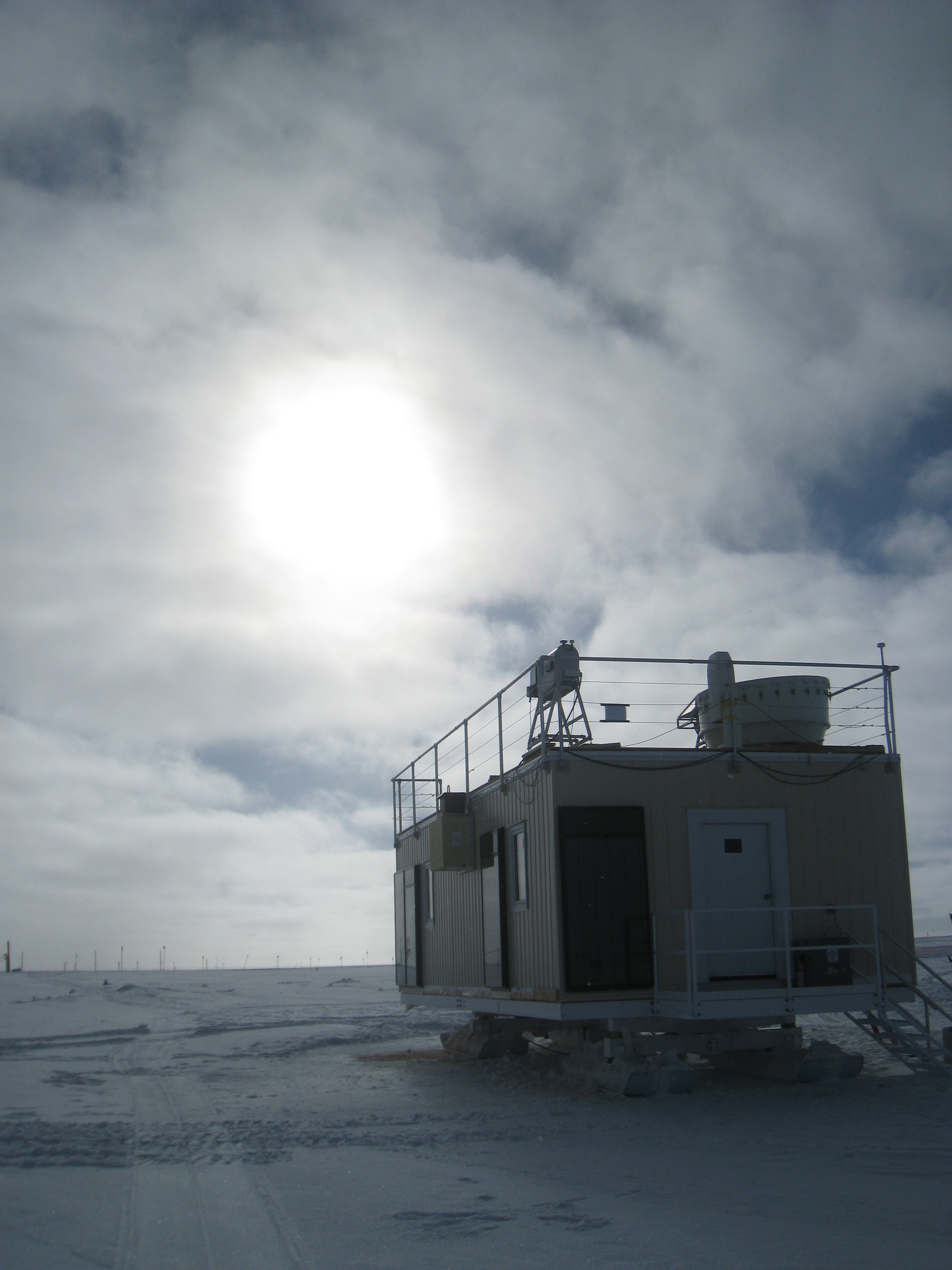 NSSL, partners: Thin, low Arctic clouds played an important role in the massive 2012 Greenland ice melt
