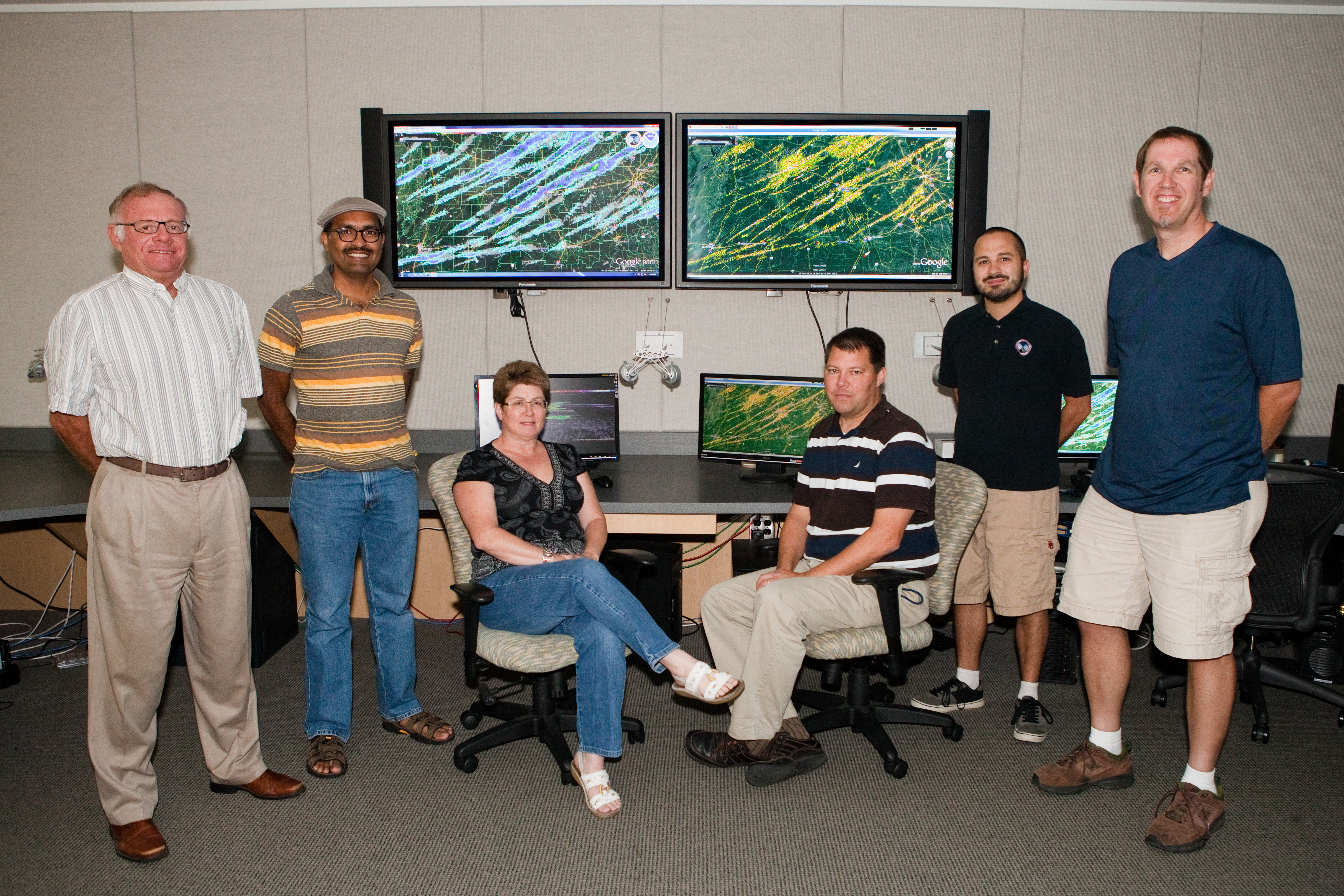 NSSL/CIMMS team receives 2013 NOAA Technology Transfer Award